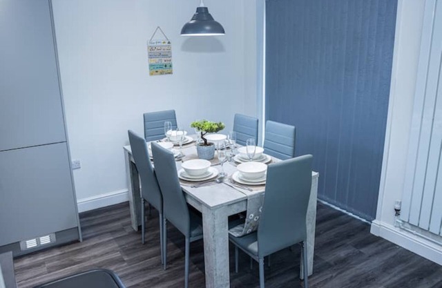 Lush Lodge - Telford West Midlands (Families/Contractors/Group of Friends)