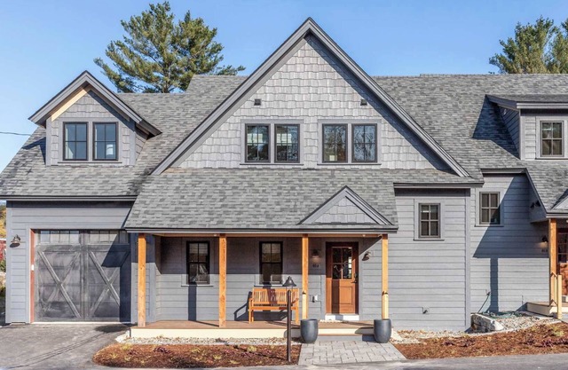Lush Stowe Townhomes | Near Downtown