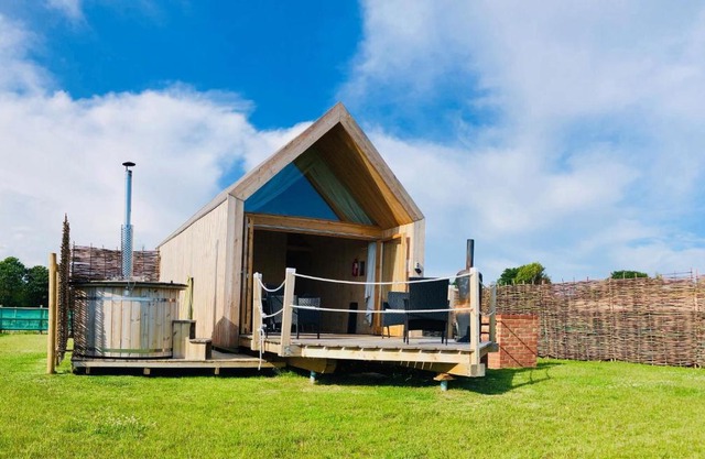 Lushna 1 Mezzanine at Lee Wick Farm Cottages & Glamping