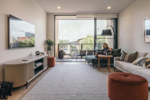 Lusso - Rooftop Views 3BR 3BTH 4 Level Townhouse