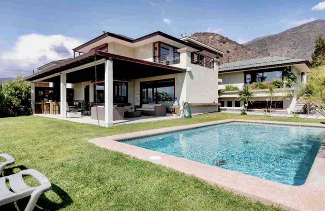 Lux Big House &Garden Las Condes peace in the city