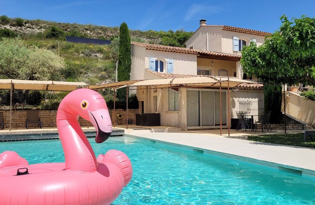 Propriété dans le Sud de la France, avec 4 suites et piscine 11mx5m