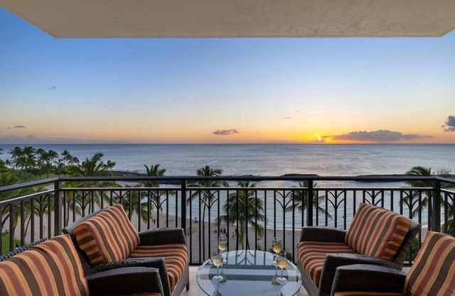 Lux Ko Olina B609 & B610: 4BR Oceanfront Villas w/Lanai & Views