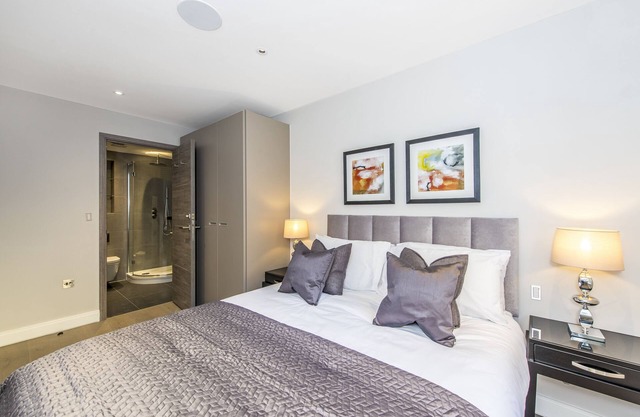 Lux St James Apartment Central London with WIFI - by City Stay London
