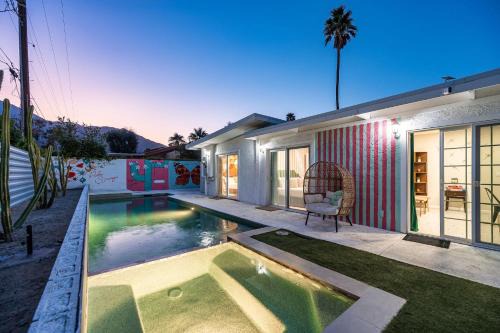 Lux Villa 5BR Pool, Putting Green, Bikes, Views!