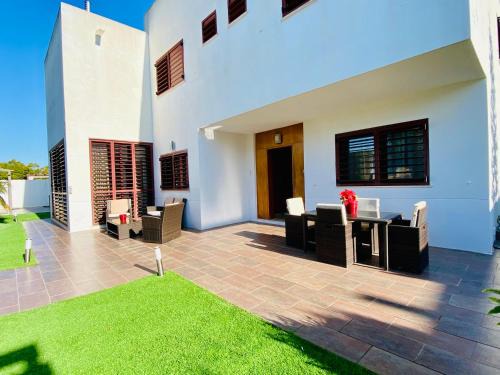 Lux Villa with Year-Round Heated Pool & Game Room