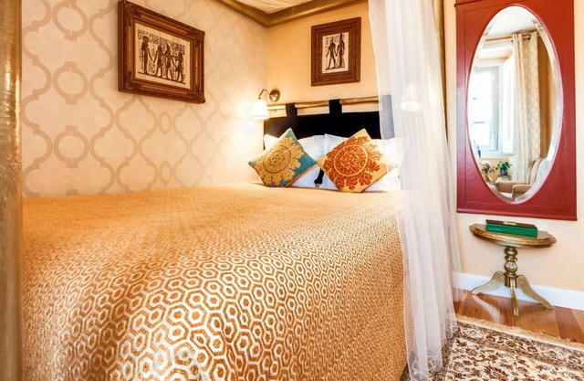 LUXa Charm House | Quarto 8 | Self Check-in Online