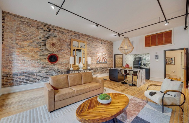 Luxe 220, Unit 5 - Adjacent City View Suites, Managed by BlueStar Real Estate