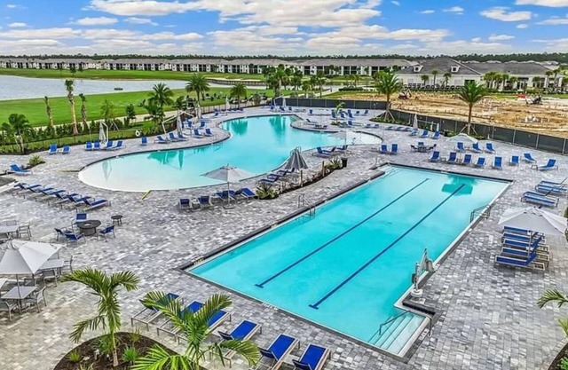 Luxe 3-Bed Condo in Babcock National Golf & Country Club with Golf Membership