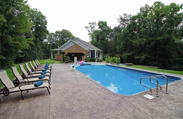 Luxe 6-bedroom Lodge - Seasonal Pool, Theater Room, Short Drive to State Parks