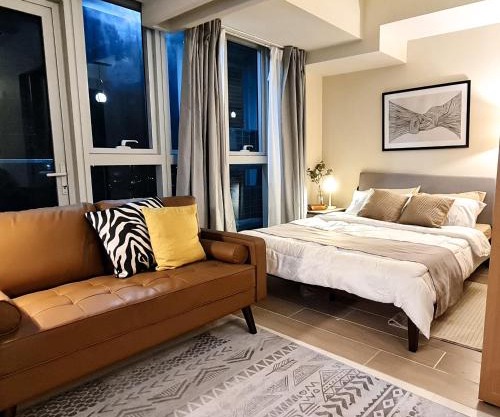 Luxe Bonifacio Global City Taguig Uptown Condo Hotel 1 BR Suite