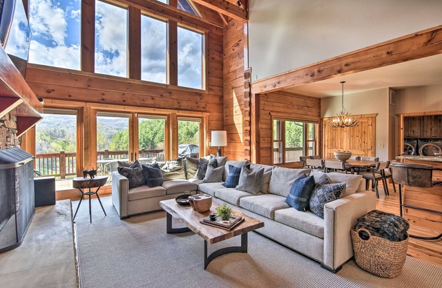 Stunning Cabin | Mtn Views | Fireplace | Game Room