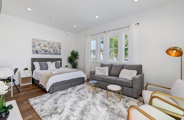 LUXE Culver City Bungalow!
