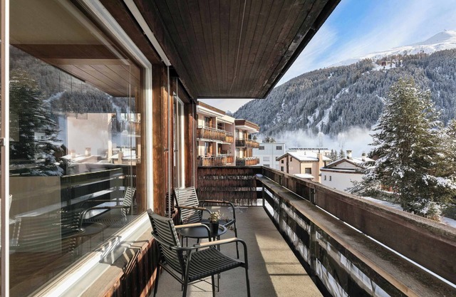 Luxe Davos Residence with Views, Private Balcony