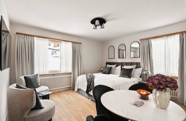 Luxe Davos Studio, Central, Walk to Lifts