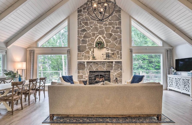 NEW! Luxe Lakefront Home w/ Large Deck & Kayaks!
