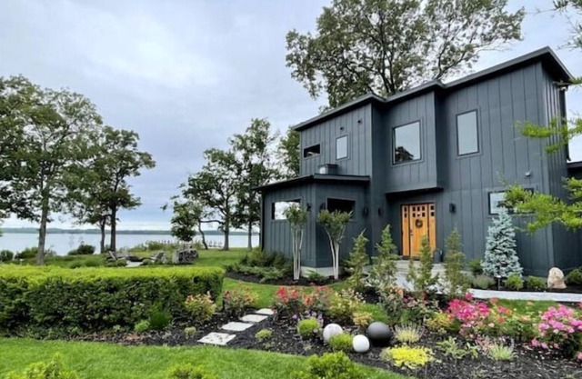 Luxe Modern Chesapeake Waterfront Oasis