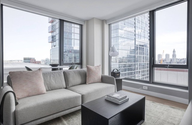Luxe North Station 1BR w/ W/D & Gym, near TD Garden, by Blueground