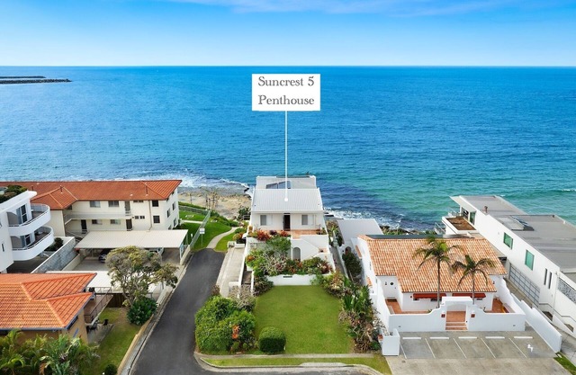 Luxe Oceanfront Penthouse! Yamba's best address 3 bed 2 bath luxury living