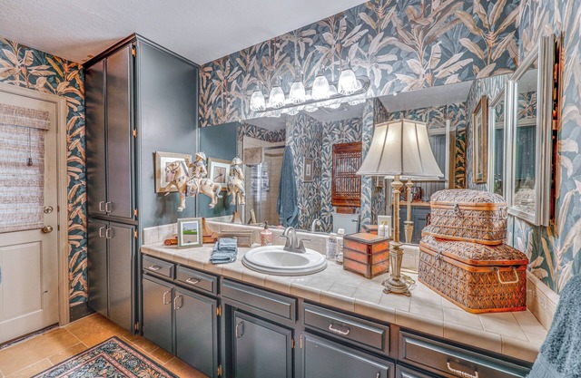 Luxe Paso Robles Retreat w/Heated Pool & Lanai