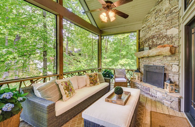 Luxe Trillium Home w/ Fire Pit, 5 Mi to Cashiers