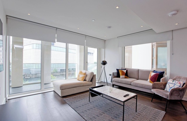 Luxe Westfields Living w/ Balcony&AC