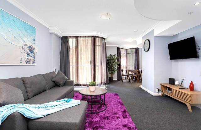 LuxLiving Sydney CBD | 2 BEDs Luxury Modern Apartment | Chinatown | Opera | ICC