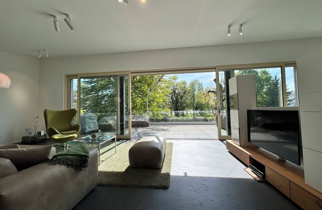 Luxuriöse Ferienwohnung "seeblick Deluxe" auf der Halbinsel Mettnau am Bodensee