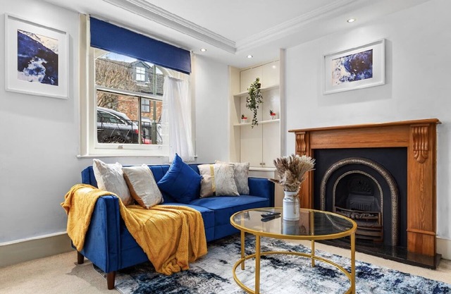 Luxurious 1Bed Flat Near Hampton Court Palace w/Netflix