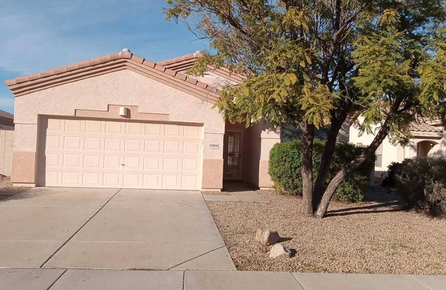 Luxurious 3 bedroom, 2 baths home in Surprise, AZ