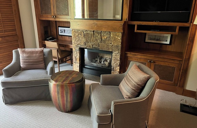 Luxurious 3 BR, 3 Bath Villa located within Four Seasons Jackson Hole Resort