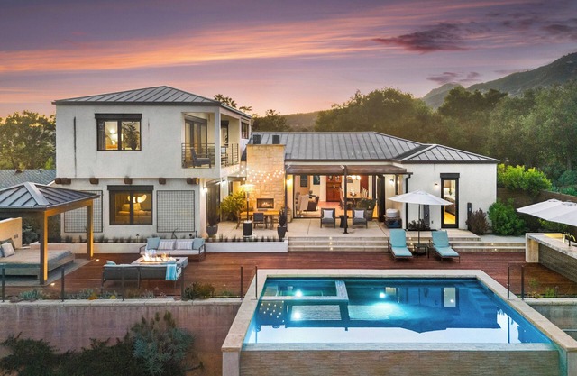 Luxurious 3BR/3BA Retreat w/Pool, Fire Pit & Stunning Sunset Views