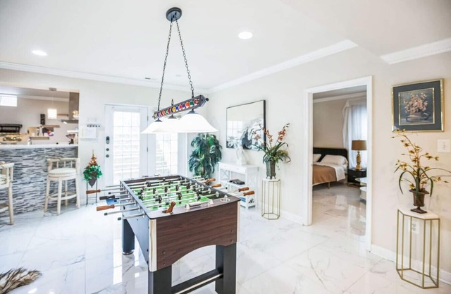 372) Luxurious 3BR Home!