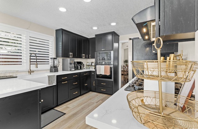 Luxurious 4-bedroom home located in Antelope near golf courses & cherry island