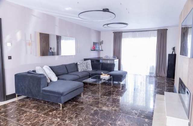 Luxurious 4BD family Retreat in Magherafelt