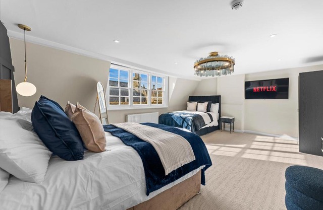 Luxurious Abode in Central Bath