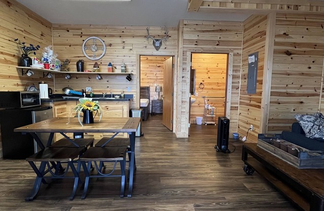 Luxurious Apartment Style Cabin at Arrowhead Lake