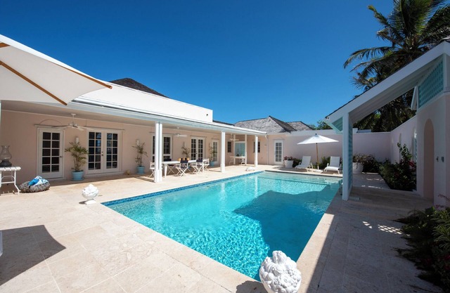 Luxueux front de mer avec piscine sur la plage exclusive de Windermere