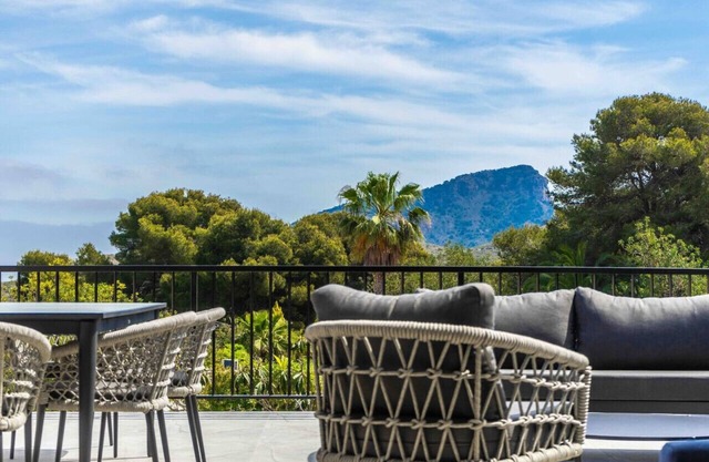 Luxurious Bellaluz Villa with Private Pool