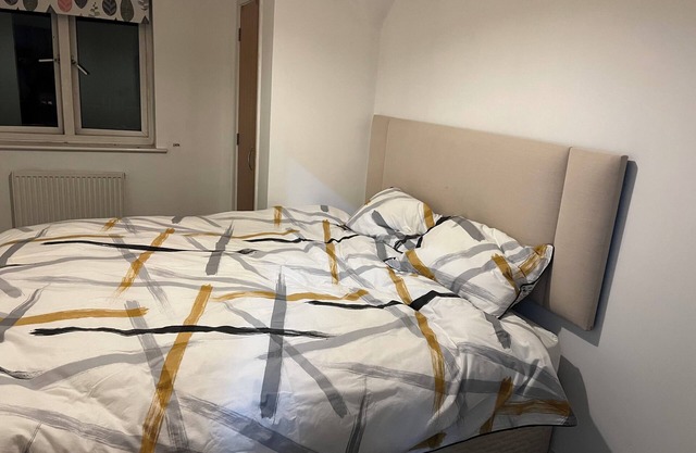 Luxurious gated single bed flat