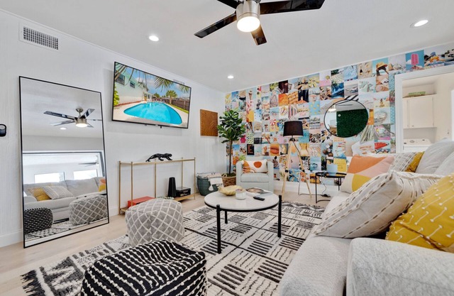 Luxurious Harbor Pool Home minutes from Indian Rocks Beach sleeps 22