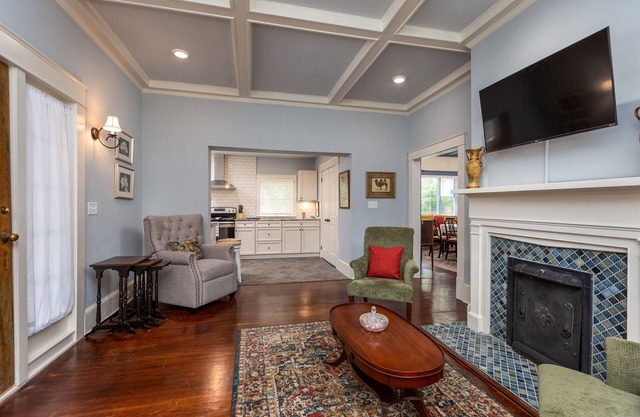 4BR Historic Home près du centre-ville