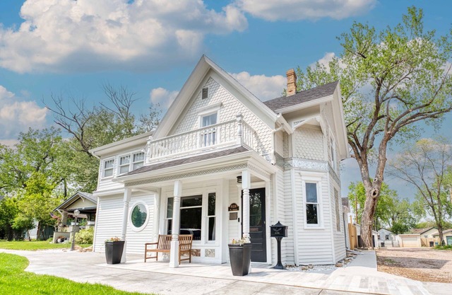 Luxurious Historic Home - The Barney House