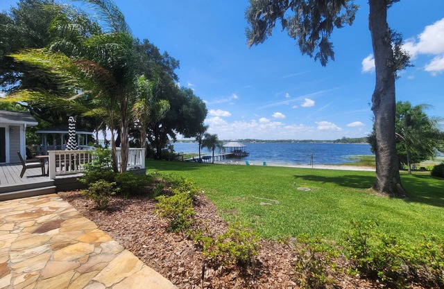 Luxueux Lake House, White Sandy Beach sur Little Lake Weir Cozy & Tranquil