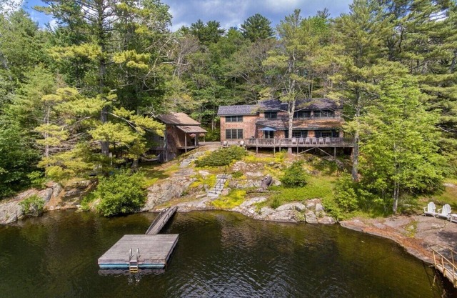 Maine Lake House luxueux sur le lac Megunticook à Camden, la meilleure location sur le lac!