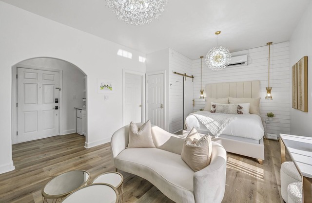 Luxurious Large Studio overlooking 30A nestled b/w Rosemary and Alys Beach