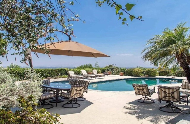 LUXUEUX - LOS ANGELES - HISTOIRE UNIQUE - MAISON-PANORAMIQUE VUE-PISCINE-SPA