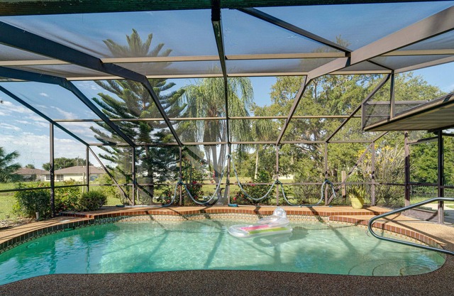 Canal view pool home / Hot tub and pet Friendly