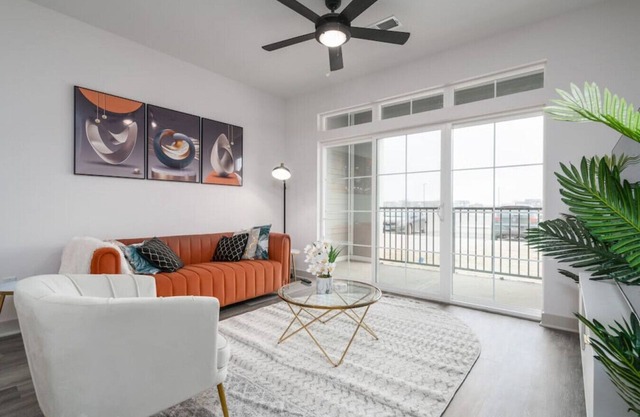 Luxurious One Bedroom Whitestown
