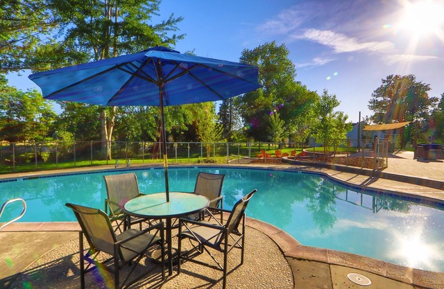 Luxurious Farm Estate w/Seasonal Heated Pool